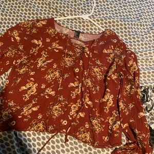Forever 21 Floral cropped shirt